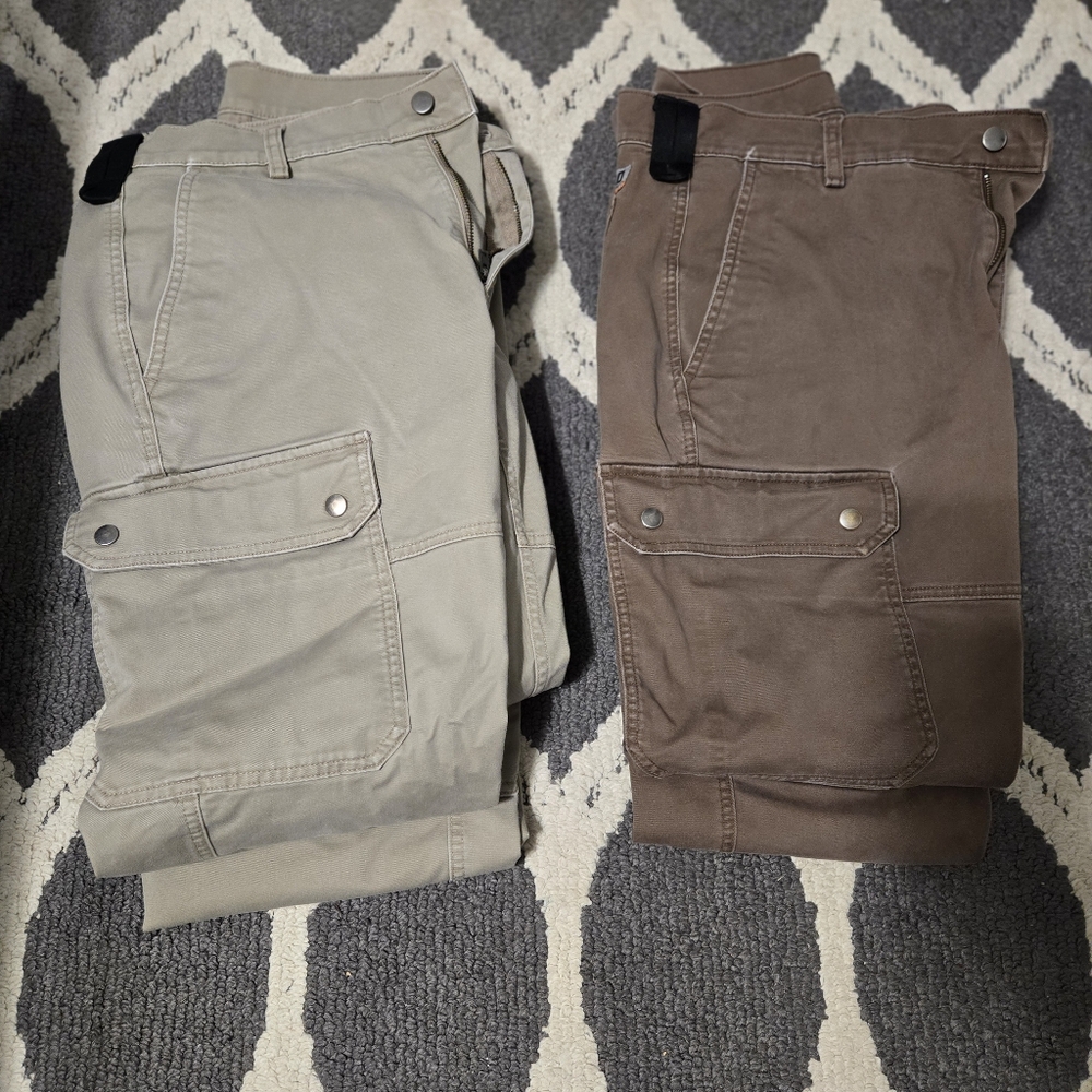 4 Pairs of Duluth Cargo pants 34 x 30